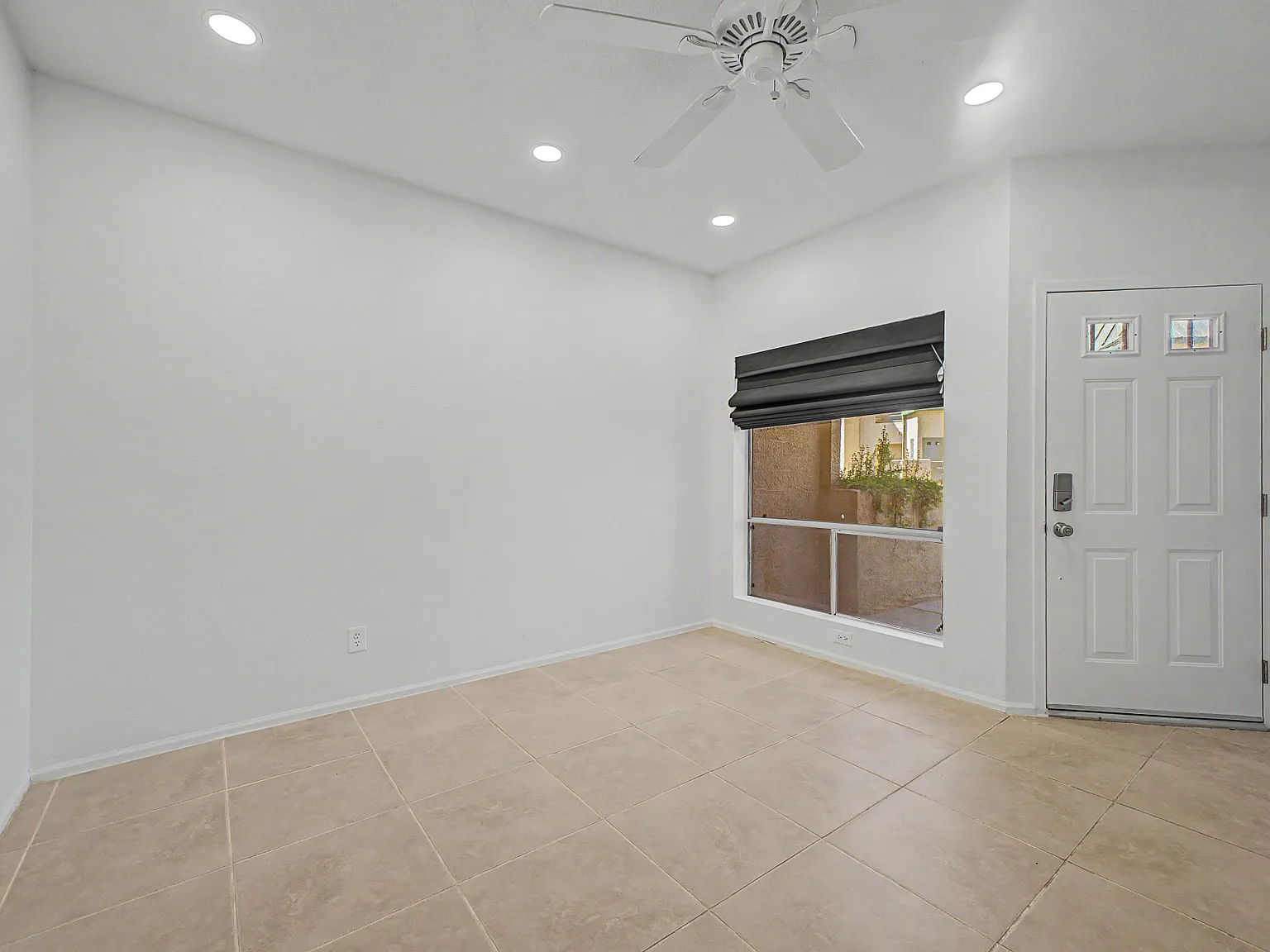 2 bed, 1.5 bath, 963 sqft, $1,675 — Photo 3