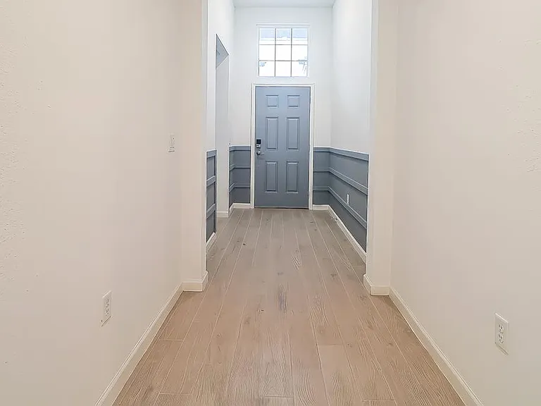 597 Lake Sinclair St — Photo 10