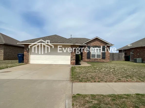 10605 SW 32nd St, Yukon, OK 73099
