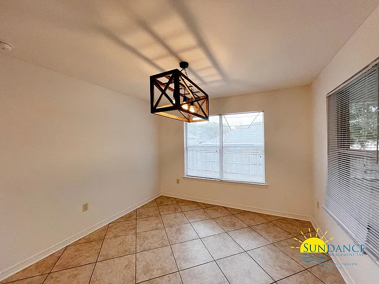 407 Serene Ct — Photo 5