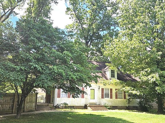 3rd image of 2883 S Illinois Ave