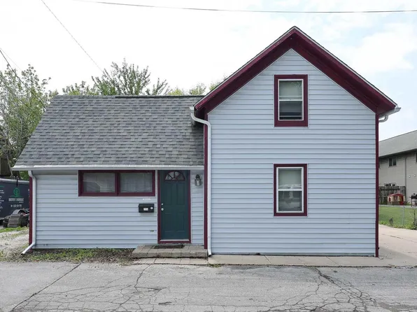 206 Roberts STREET, Waukesha, WI 53188