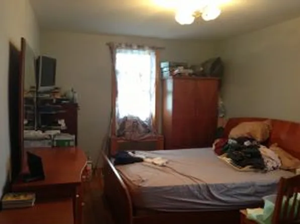 2531 East 7th Street image 1 of 5