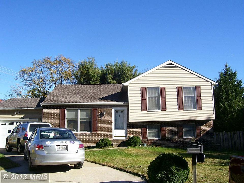 2nd image of 209 Emerson Ave