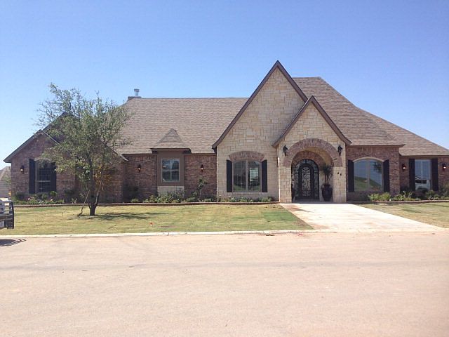 1st image of 46 Castle Oaks Dr
