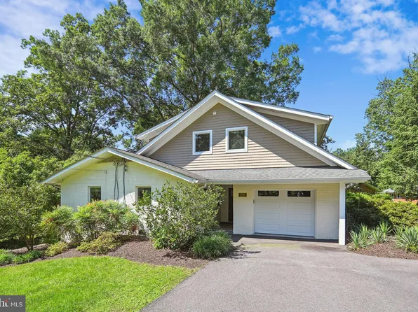 5844 Doris Dr, Alexandria, VA 22311