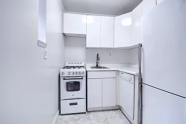 Rented by Urbane Brokerage