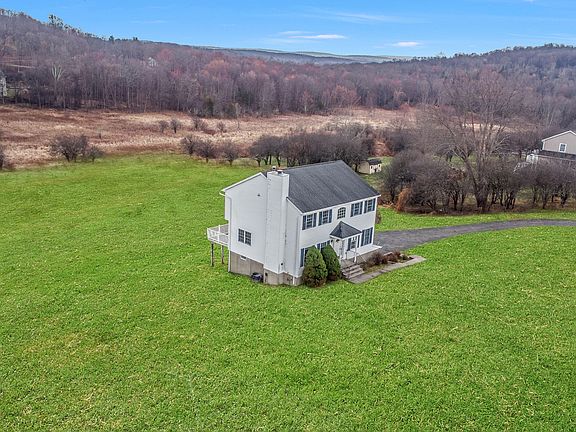 4th image of 338 Ridge Rd