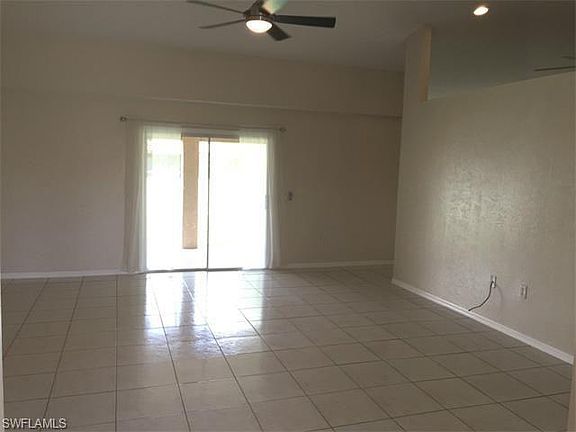 3rd image of 4208 NE 22nd Pl