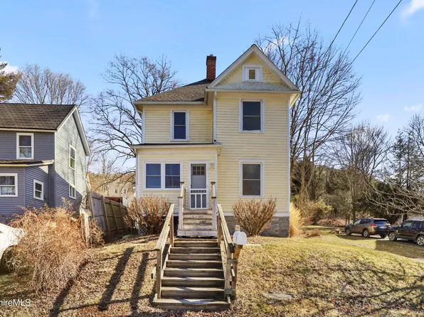 14 Humphrey St, Great Barrington, MA 01230