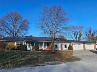 415 W Parkview Dr, Millstadt, IL 62260