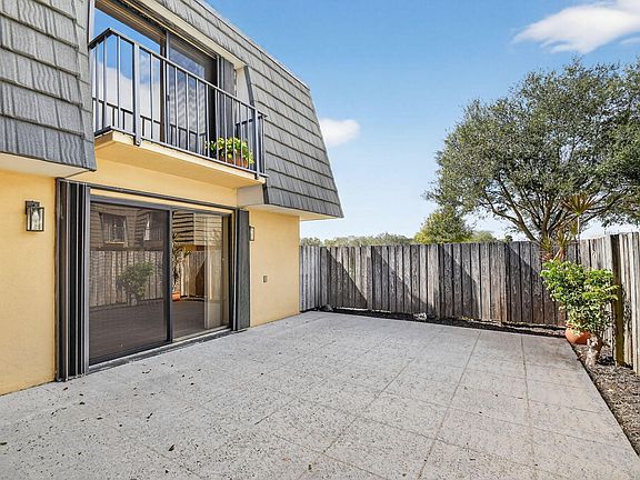 5th image of 4210 42nd Way