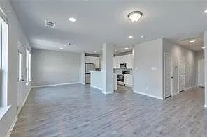 3 bed, 2.5 bath, 1875 sqft, $1,850 — Photo 4