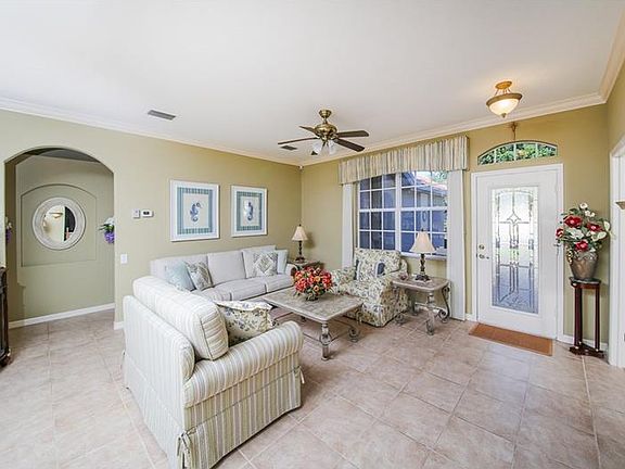3rd image of 2774 Royal Palm Dr
