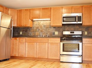 158 North St APT G, Burlington, VT 05401
