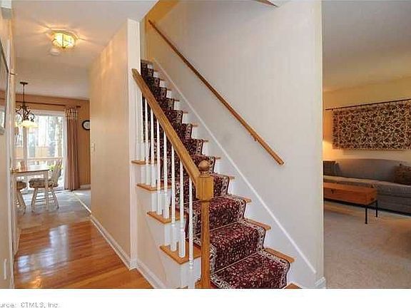 2nd image of 36 Mayfield Ter