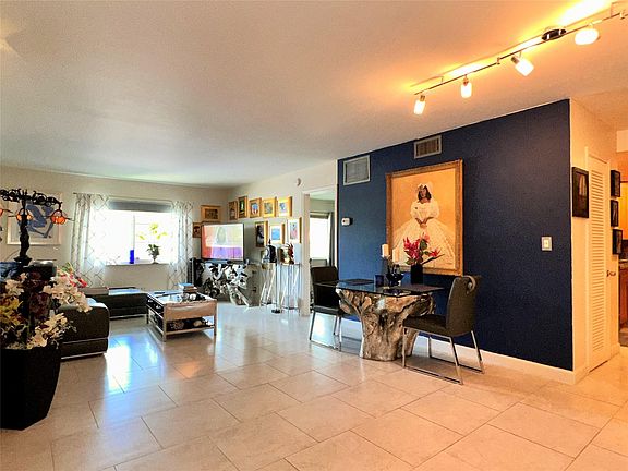 2nd image of 1950 N Andrews Avenue #214D
