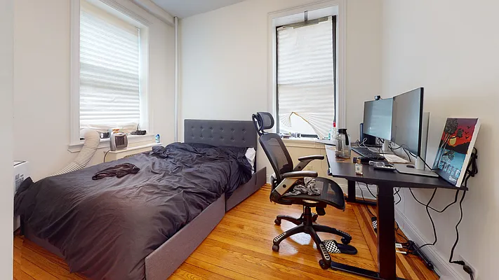 Rented by Bond New York | media 4