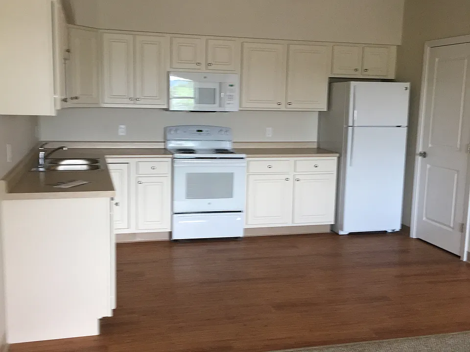 7 Carmichael St #209