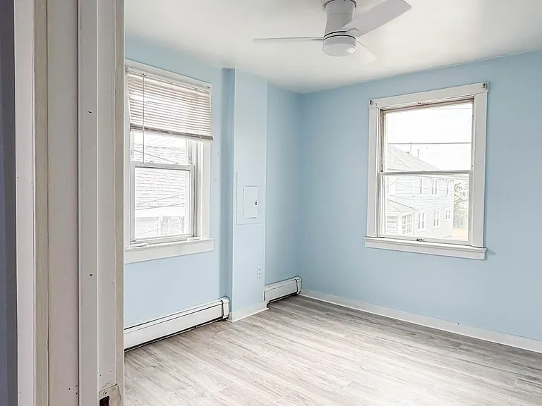 13 Decatur Ave #B — Photo 46