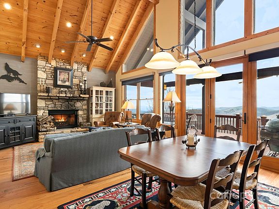 5th image of 79 Cottage Ln #5