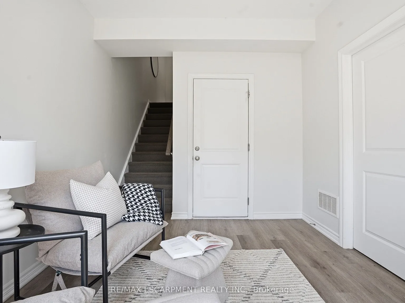 3 bed, $2,700 — Photo 4