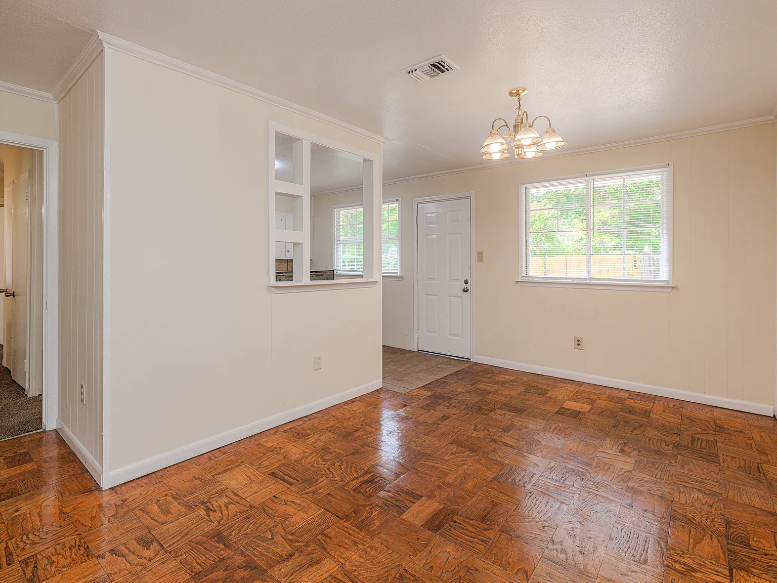 Engleside Dr — Photo 4