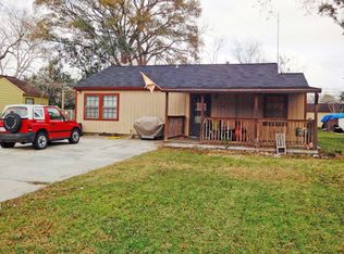 1204 N Rockisland St, Angleton, TX 77515