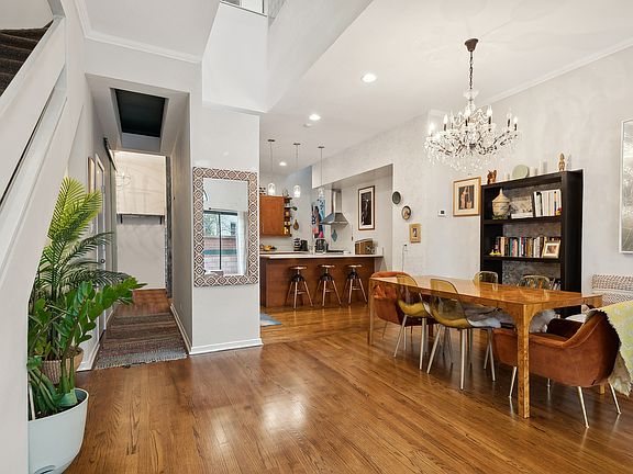 2nd image of 1616 N Hudson Ave APT 6