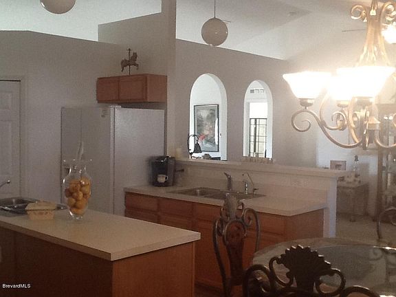 4th image of 3125 Slama Ave SE
