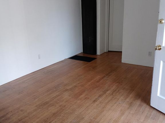 3rd image of 2308 39th St