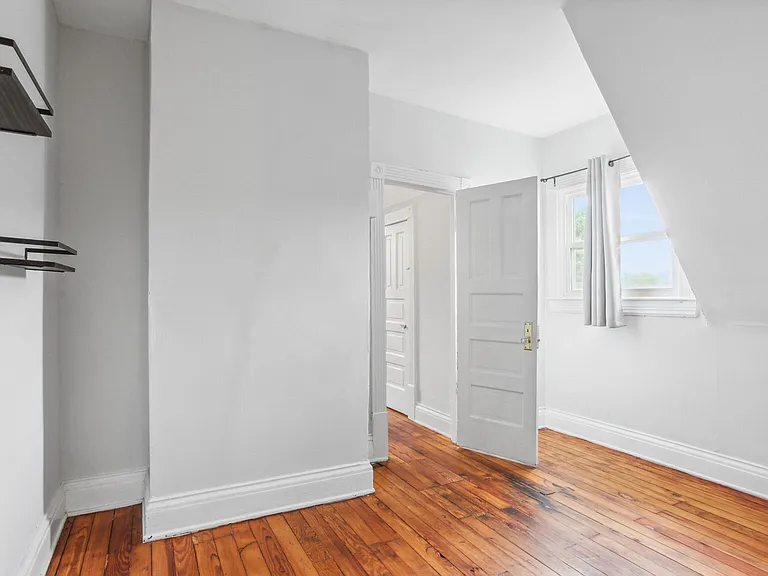 3213 Lexington Ave — Photo 20