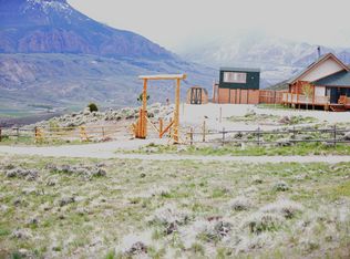 86 Wapiti Heights Dr, Cody, WY 82414
