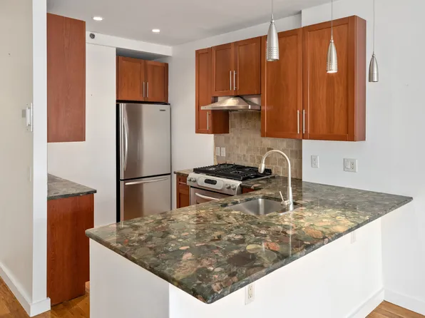 450 East 117th Street image 3 of 17