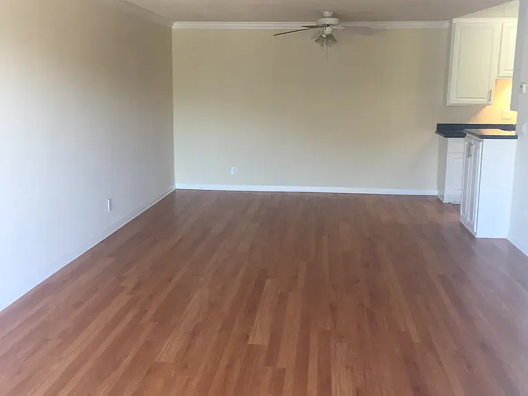 Azure Glendale — Photo 13