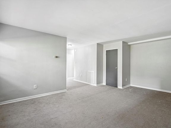 3rd image of 630 W Sedgwick St #3