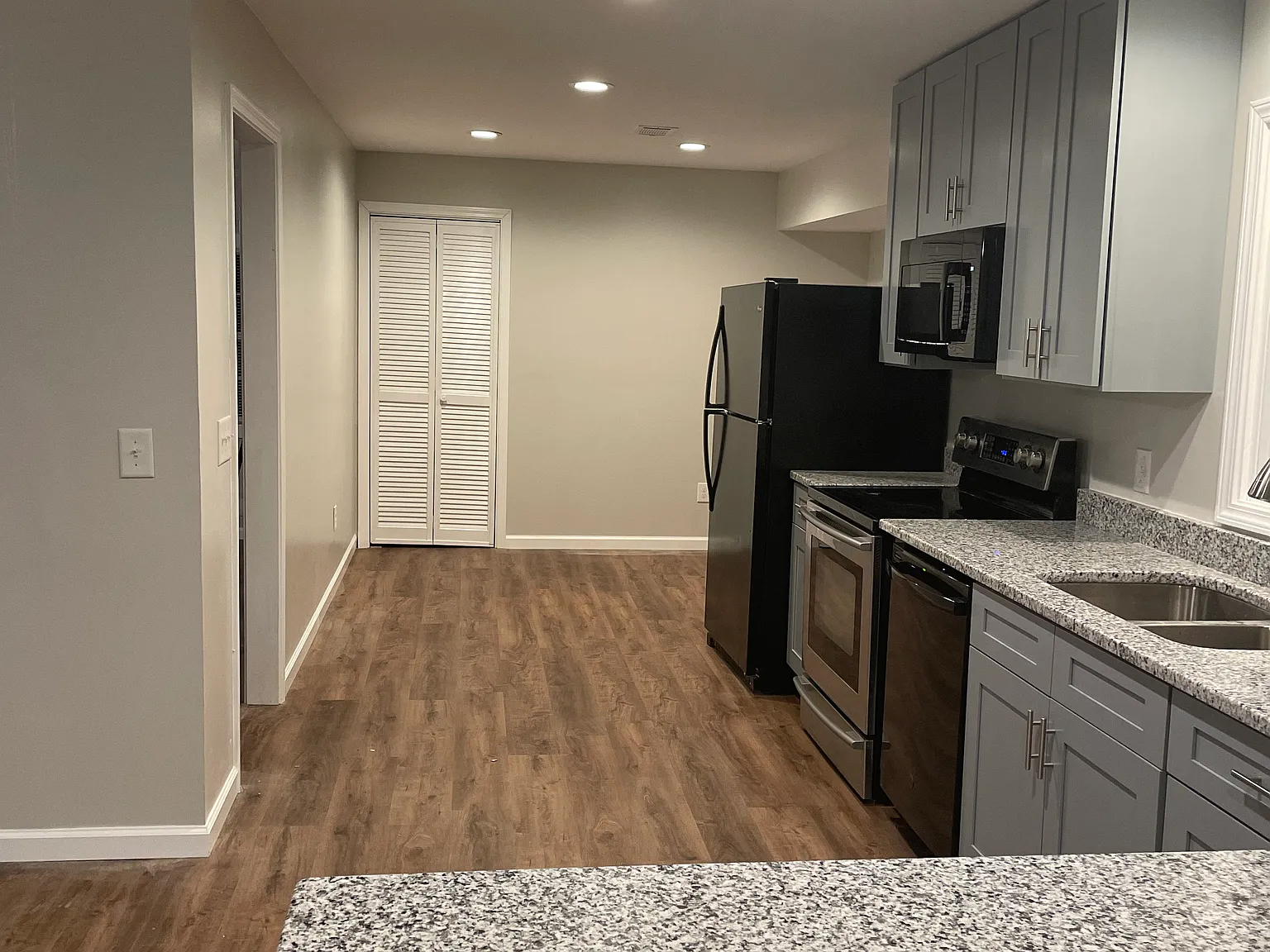 3 bed, 1640 sqft, $1,850 — Photo 3