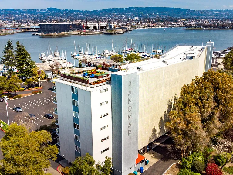 Panomar Luxury Apartments — Photo 6