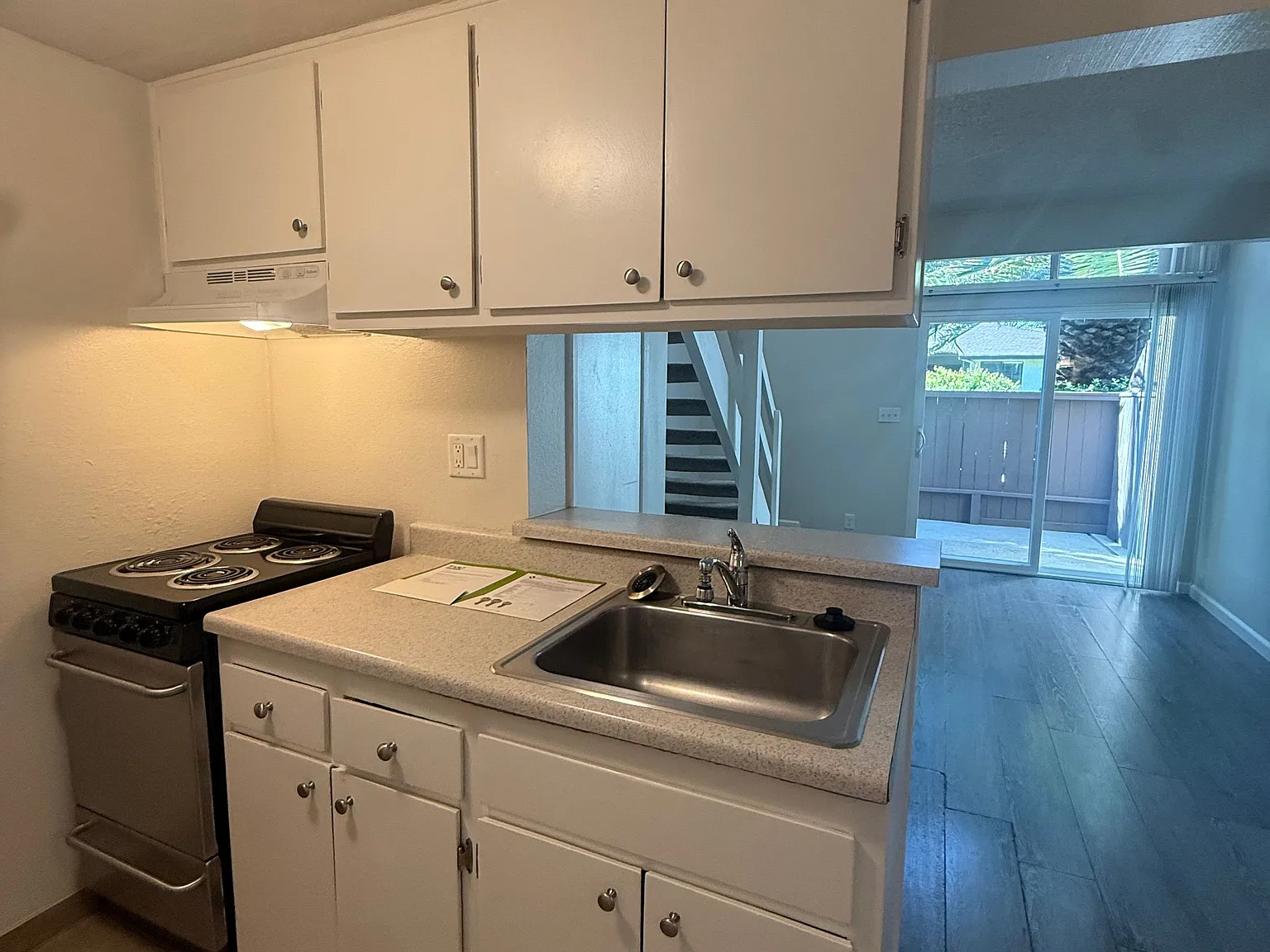 1677 Maple Ave — Photo 4