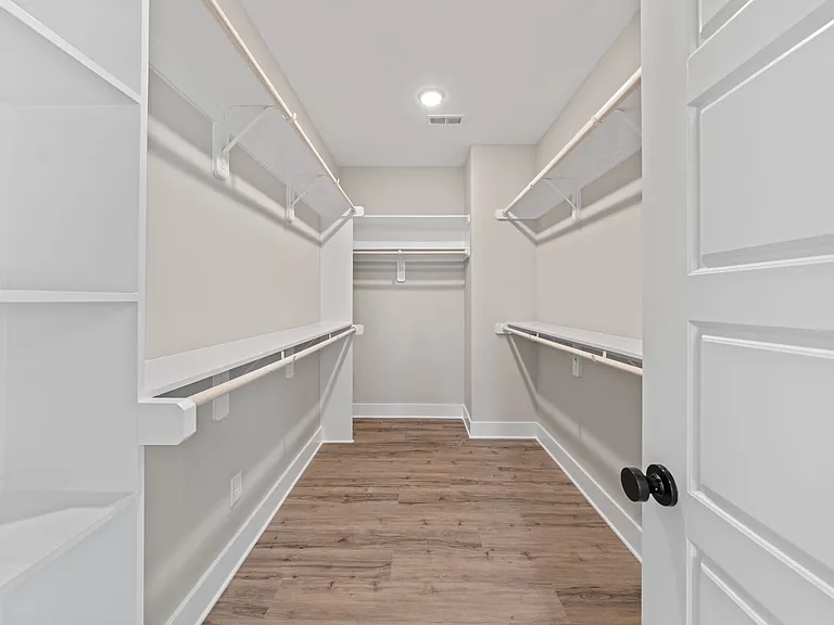 215 Summer Breeze Dr — Photo 29
