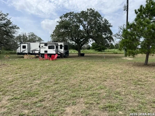 3084 CR 442, Stockdale, TX 78160