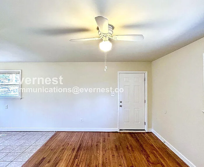 12364 Mason Ave — Photo 4