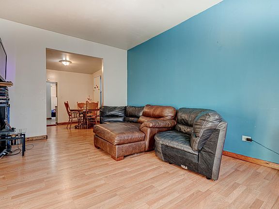 2nd image of 1047 N Christiana Ave