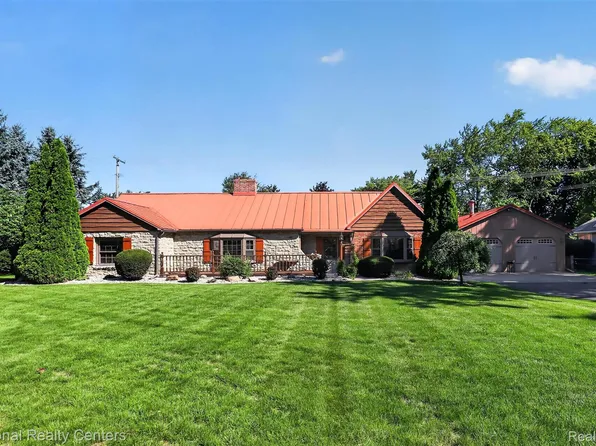 127 W Albain Rd, Petersburg, MI 49270