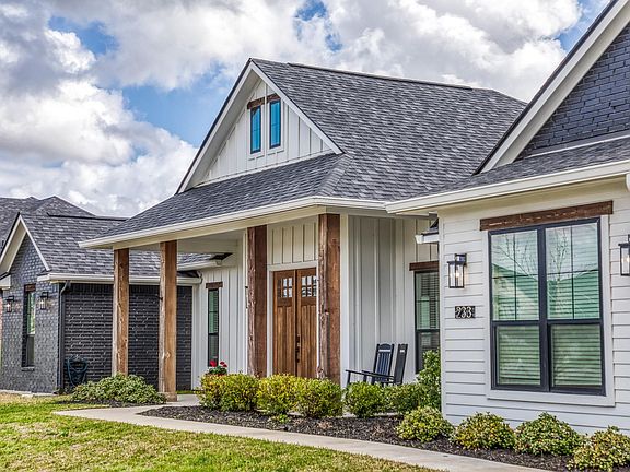 5th image of 233 Randi Rd