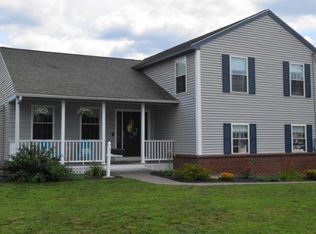 3 Dora St, Nashua, NH 03060