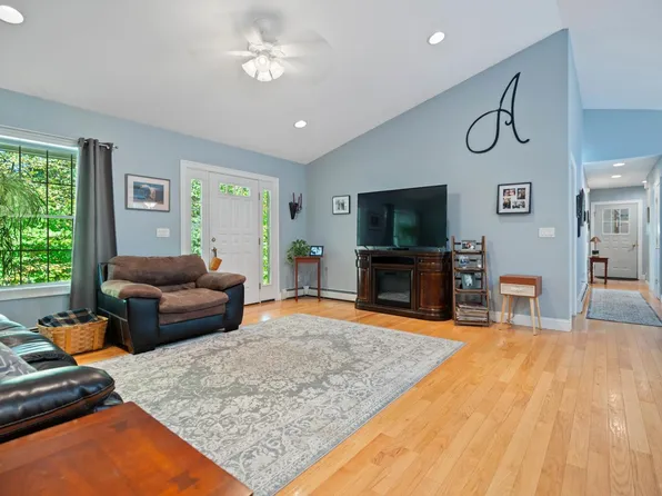43 Wilderness Way, Turner, ME 04282