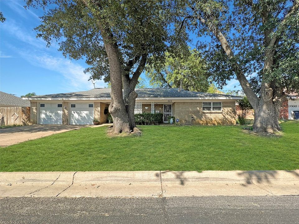 1st image of 220 Franciscan Dr