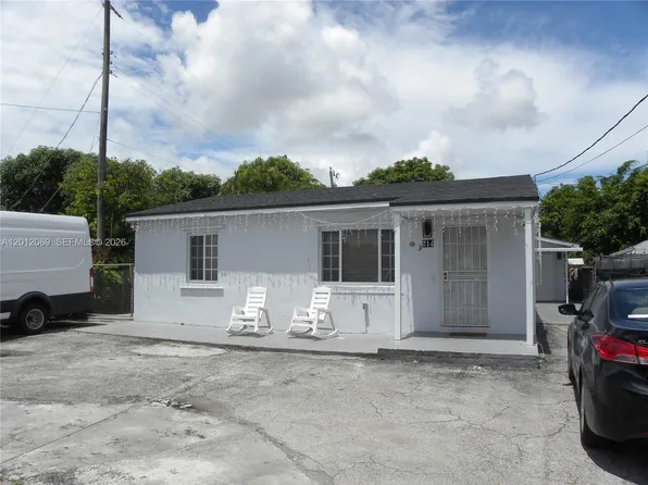 214 NW 49th Ave, Miami, FL 33126