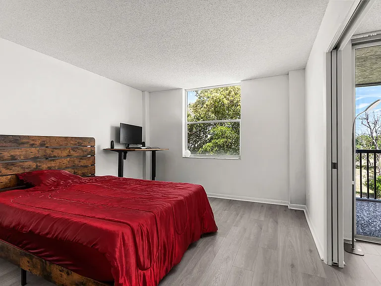5260 NW 2nd Ave — Photo 11